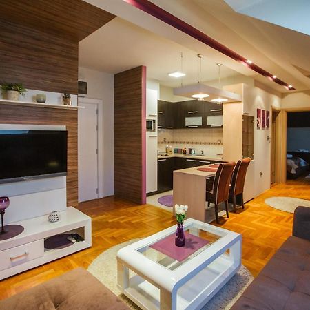 Appartamento Old Town Flat Novi Sad Esterno foto